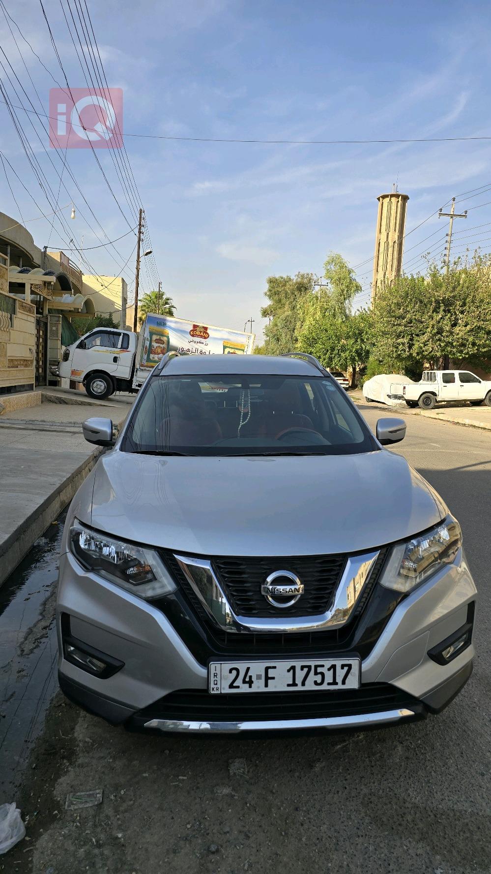 نیسان ئێکس ترەیل